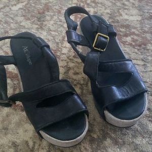 Antelope black sandals